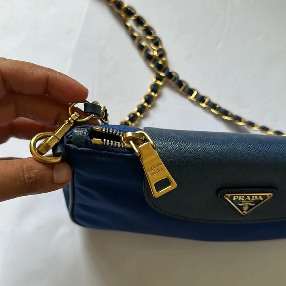 Prada bag - Picture 8 of 16